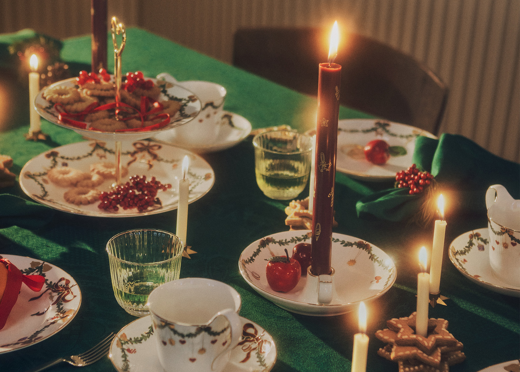Waves Water glasses and Start Fluted Christmas porcelain